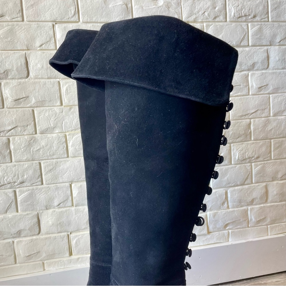 Stuart Weitzman Black Suede Button Down Cuffed Knee-High Heeled Boots Size 8.5 - Picture 5 of 16